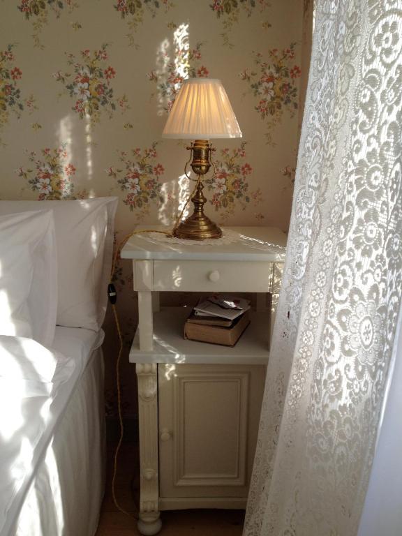 Vildrosor & Hoens Hagstad Room photo